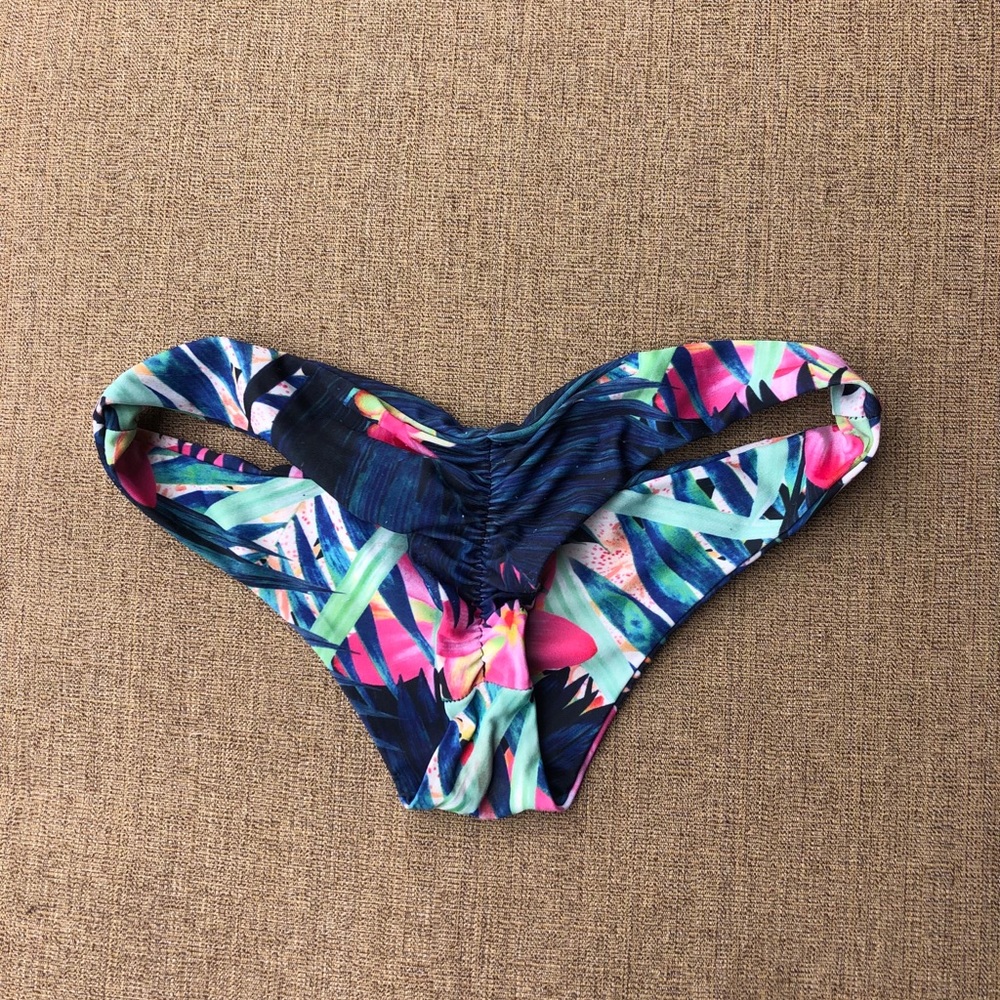 Stone Fox Cai bottoms